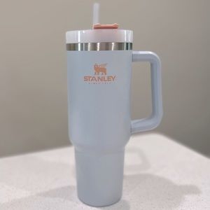 RARE Stanley 40oz Adventure Quencher Insulated Stainless Steel Tumbler (CLOUD)